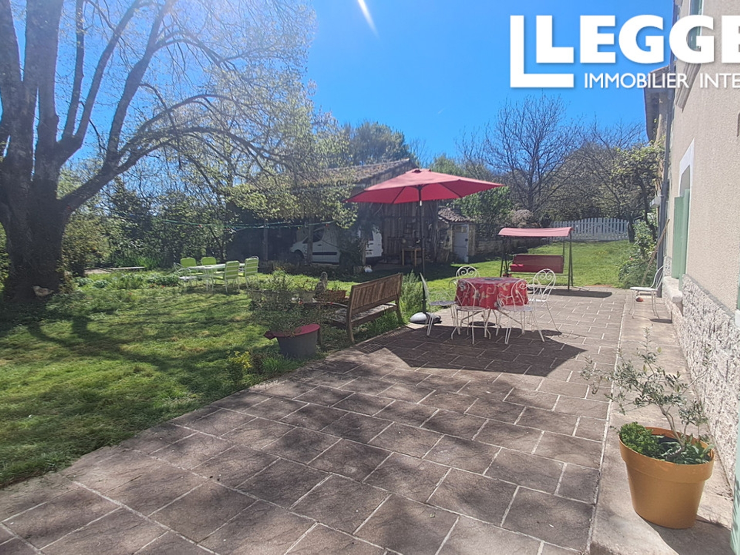 Maison à vendre - 9 pièces - 215m2 - Sainte-Croix-De-M... (24340)