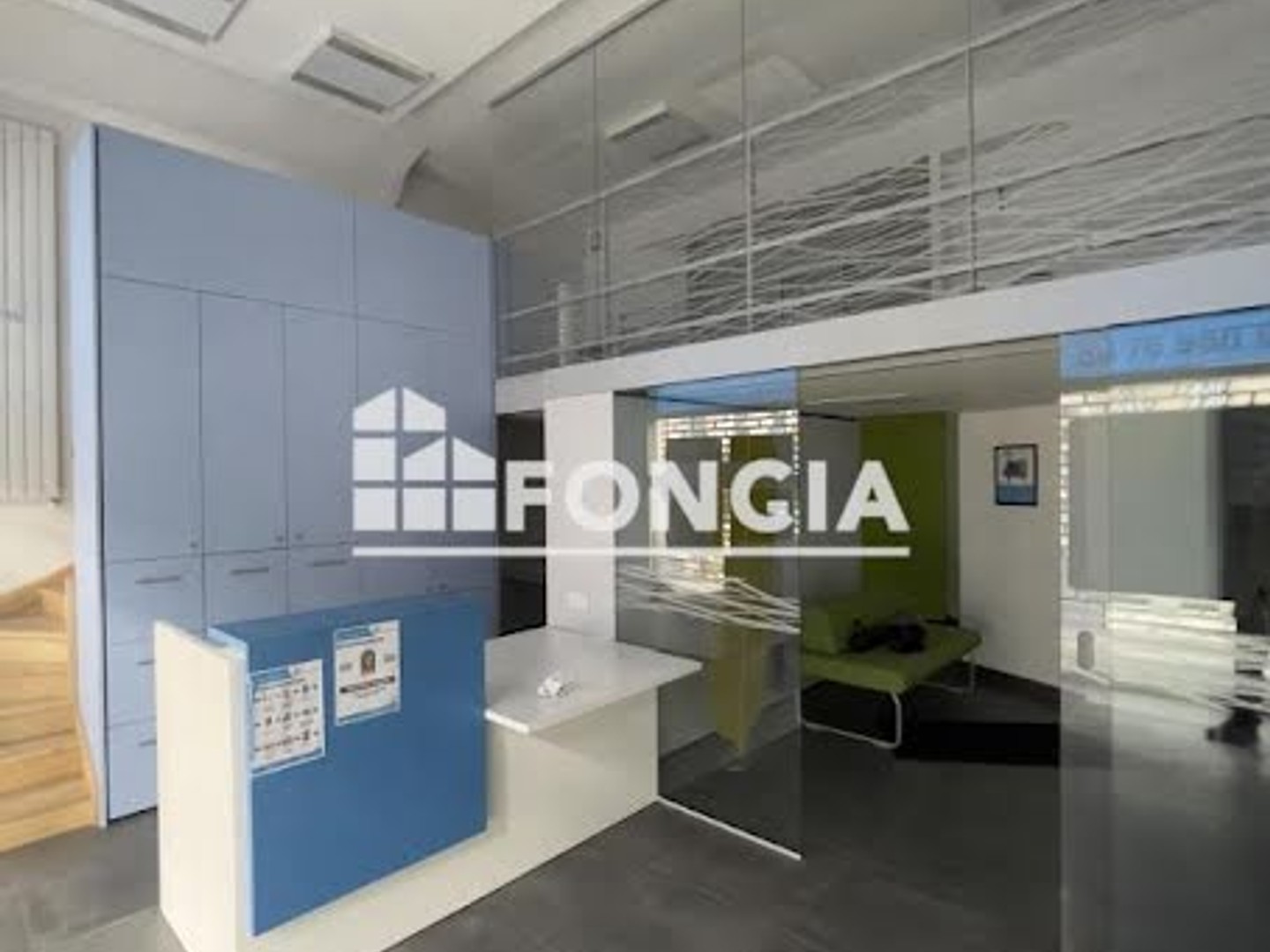 Local 1 pièce 42 m²