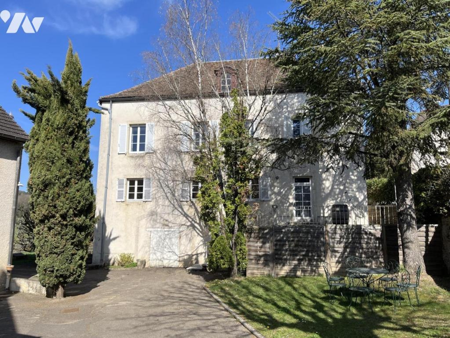 Maison 870 m²
