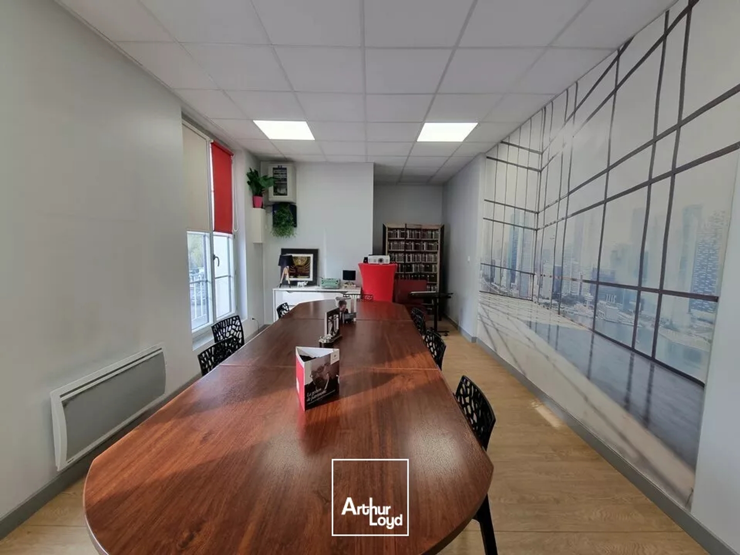 POITIERS RENTABILITE EXCEPTIONNELLE - BUREAUX A VENDRE PORTE DE PARIS - 430M²