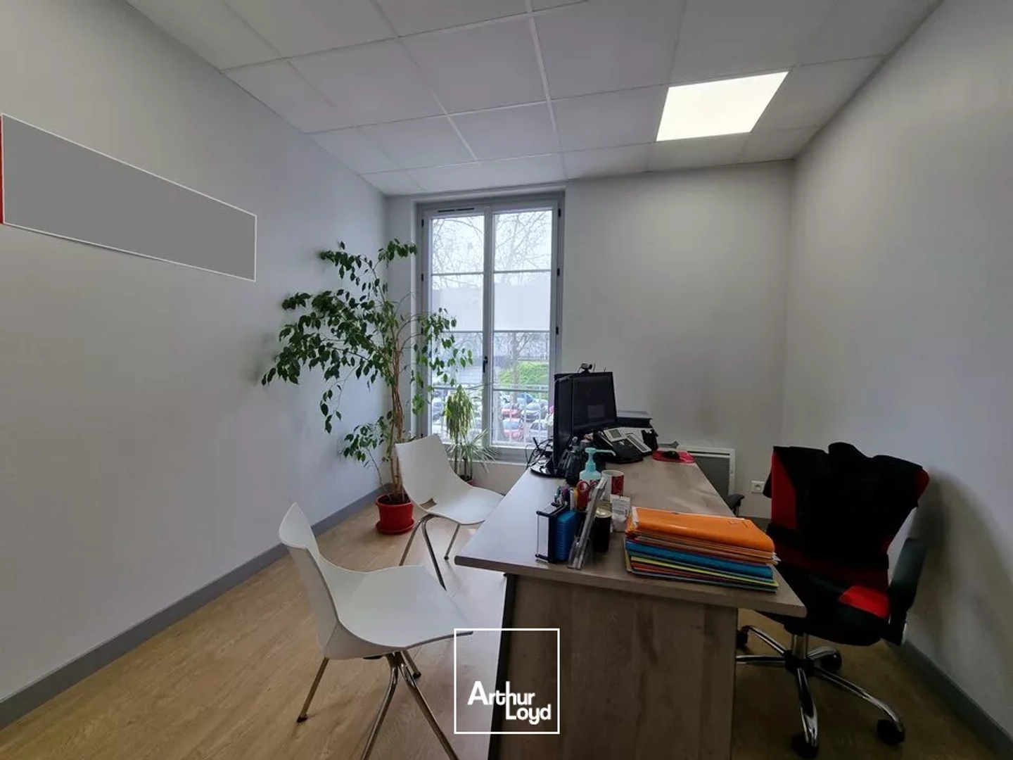 Bureaux à vendre - 430m2 - Poitiers (86000)