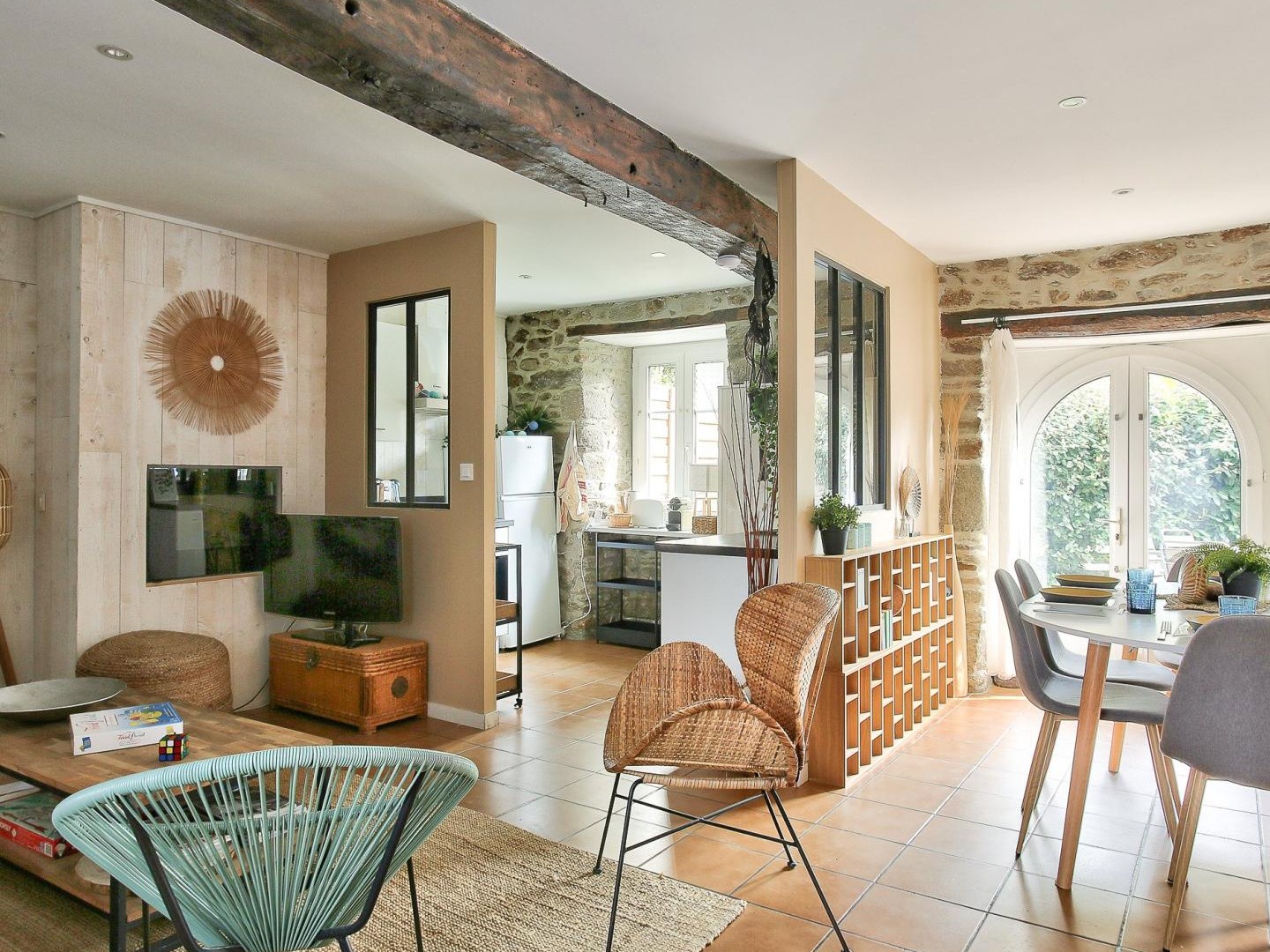 Charmante maison en pierre de 79 m² située dans le plus beau village de France Saint Suliac