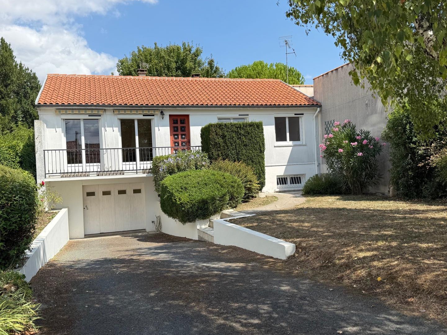 Maison avec jardin SAINT JEAN D'ANGÉLY - CENTRE