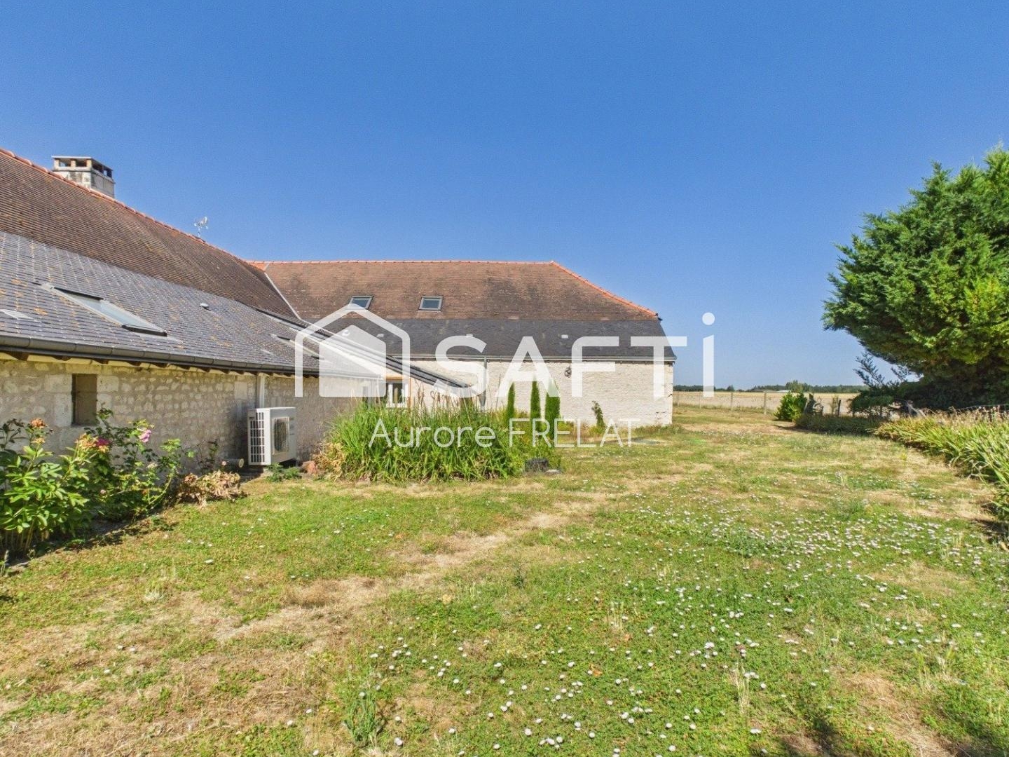 Maison à vendre - 8 pièces - 260m2 - Sazilly (37220)