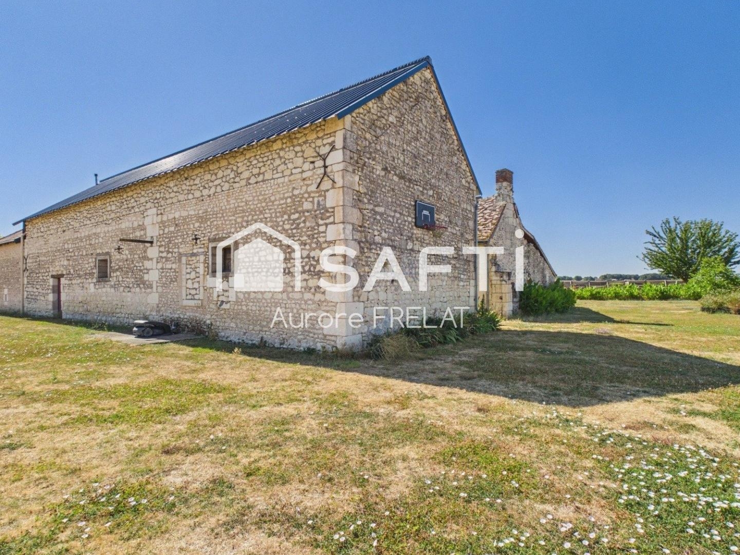 Maison à vendre - 8 pièces - 260m2 - Sazilly (37220)