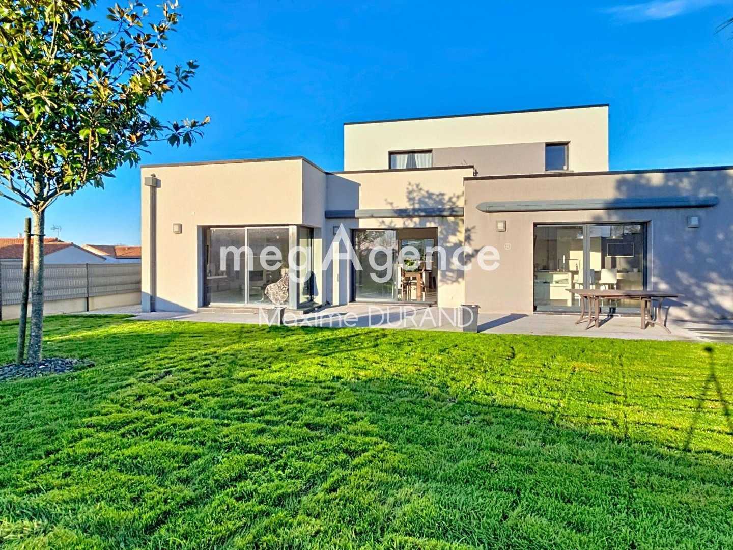 CONTEMPORAINE AU CALME - 4 chambres