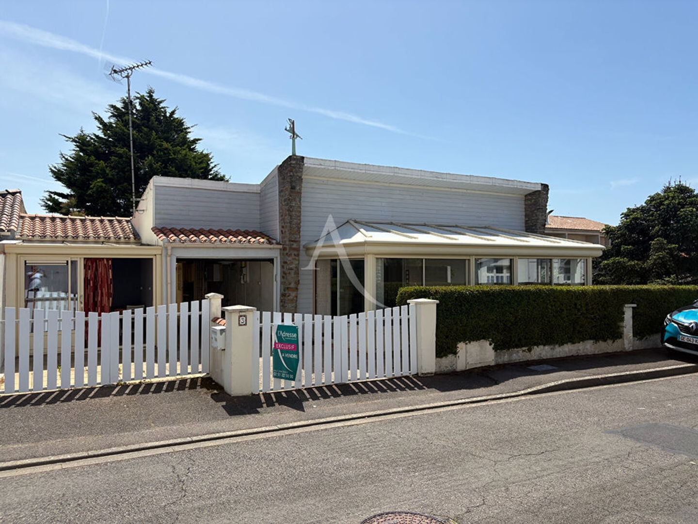 Maison avec jardin, garage et studio indépendant, quartier recherché de La Marcellière