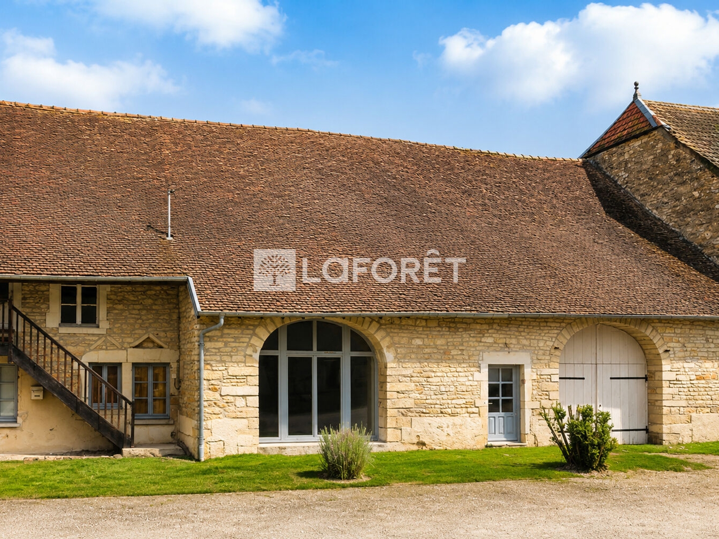 Maison 6 pièces 246 m²
