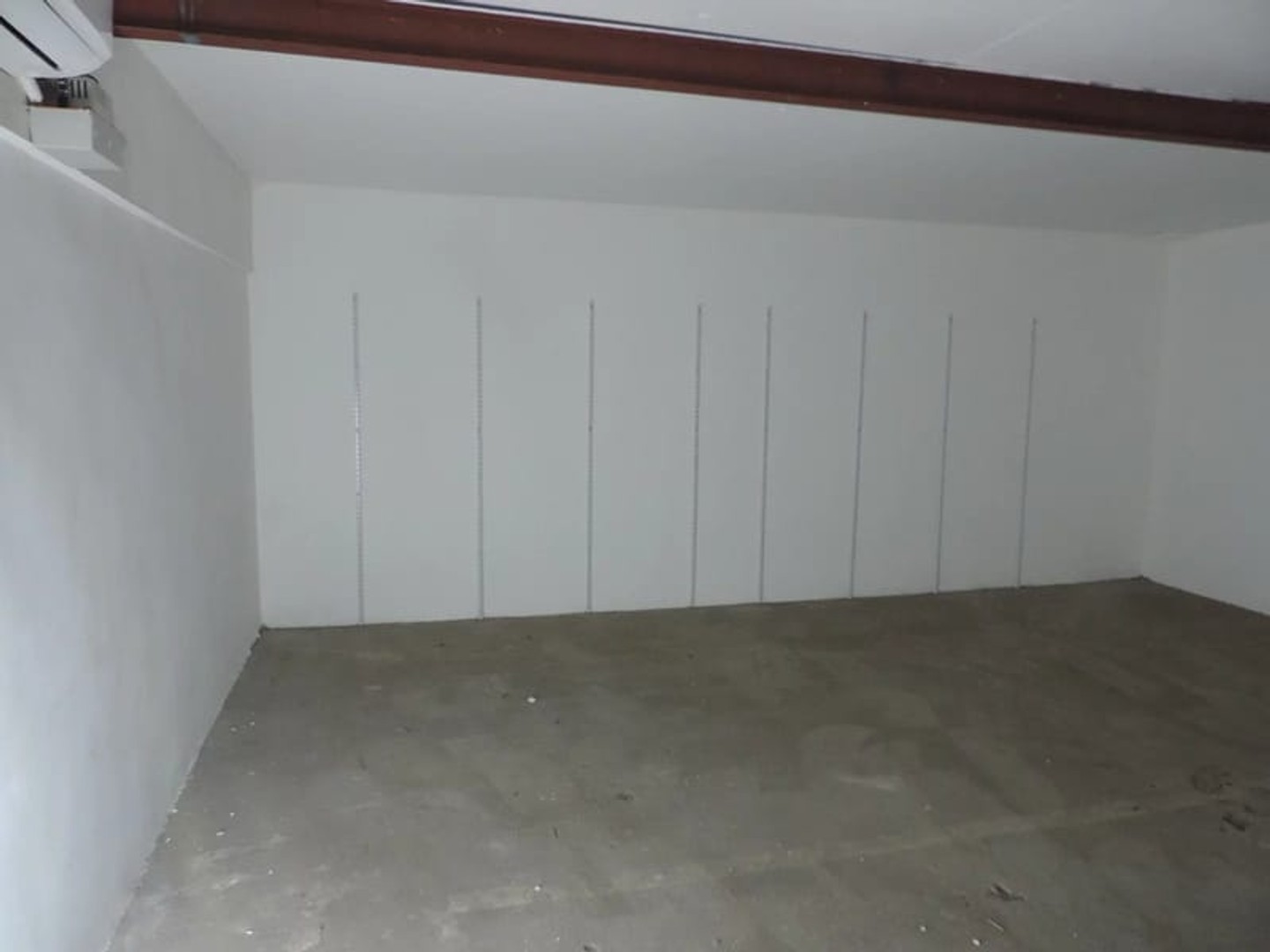 VP4518 LOCAL DE STOCKAGE 42 m² - SAINT-PIERRE CENTRE-VILLE 97410