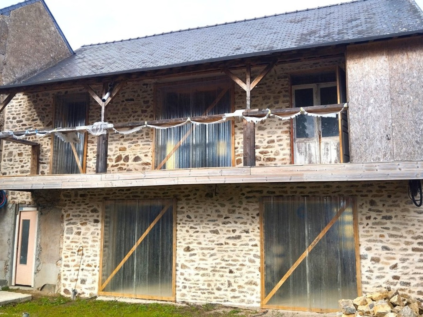 Maison en pierre à finir de rénover Projet d'investissement locatif Centre-bourg de Missillac