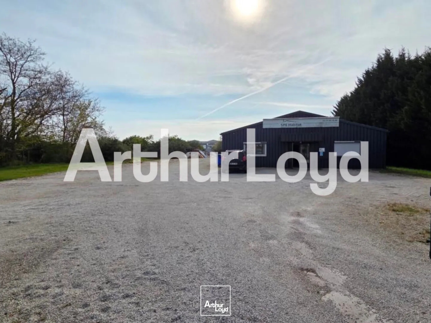 Locaux à vendre - 390m2 - Mondeville (14120)