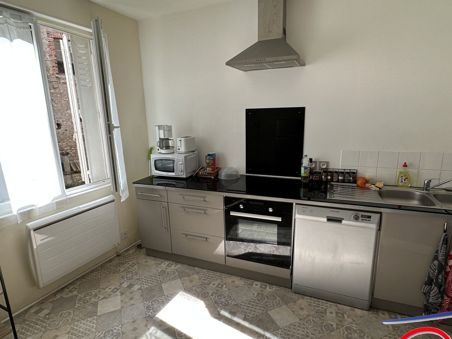 Appartement meublée T4 de 80 m² + local et cave