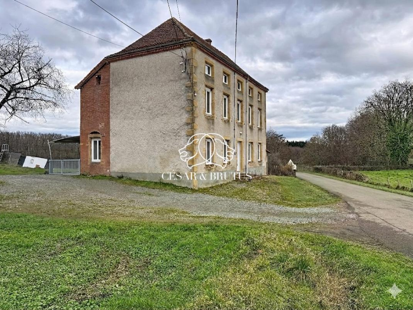 Maison à vendre - 6 pièces - 159m2 - Saint-Pierre-La-N... (42190)
