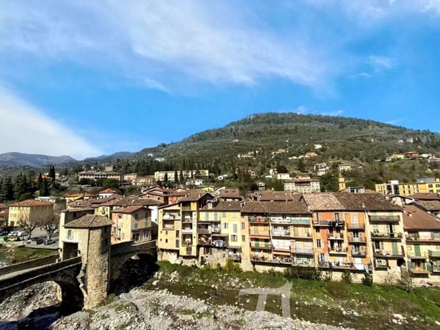 Bel appartement 3 pièces avec balcon au coeur du village