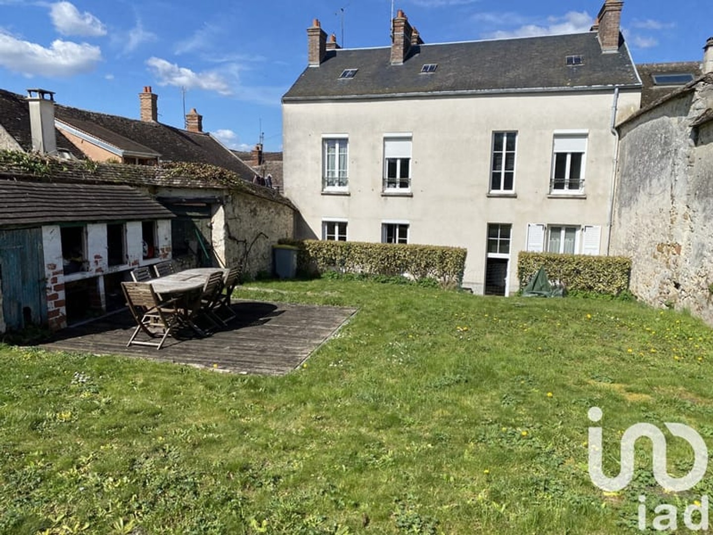 Maison avec appartements 3 pièces 139 m²