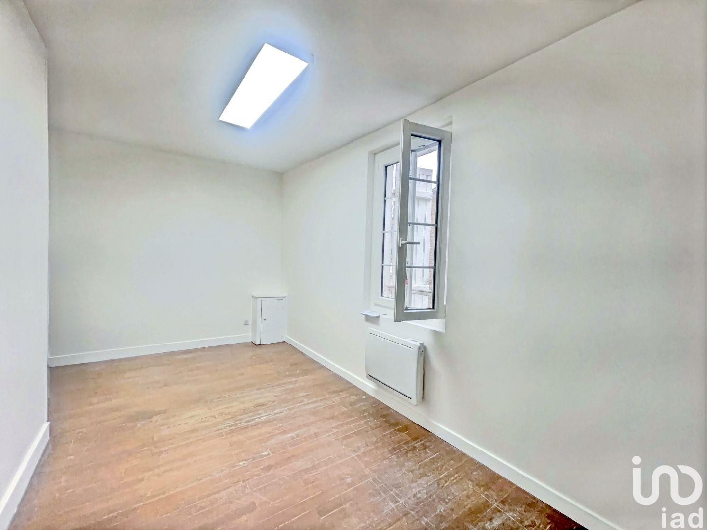 Immeuble commercial 70 m²