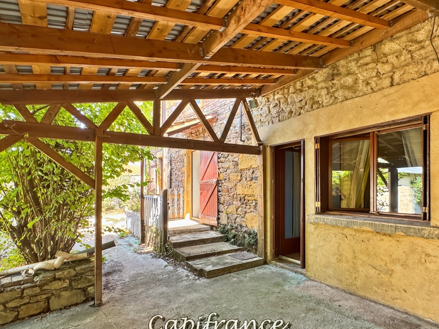 Maison à vendre - 10 pièces - 316m2 - La Clayette (71800)