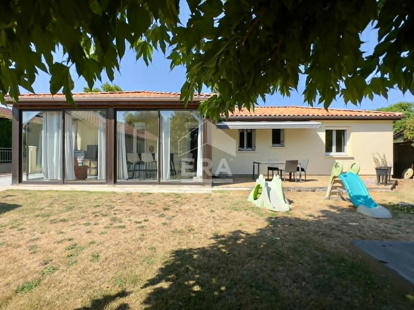 Maison à vendre - 4 pièces - 92m2 - Saint-Louis-En-L'... (24400)