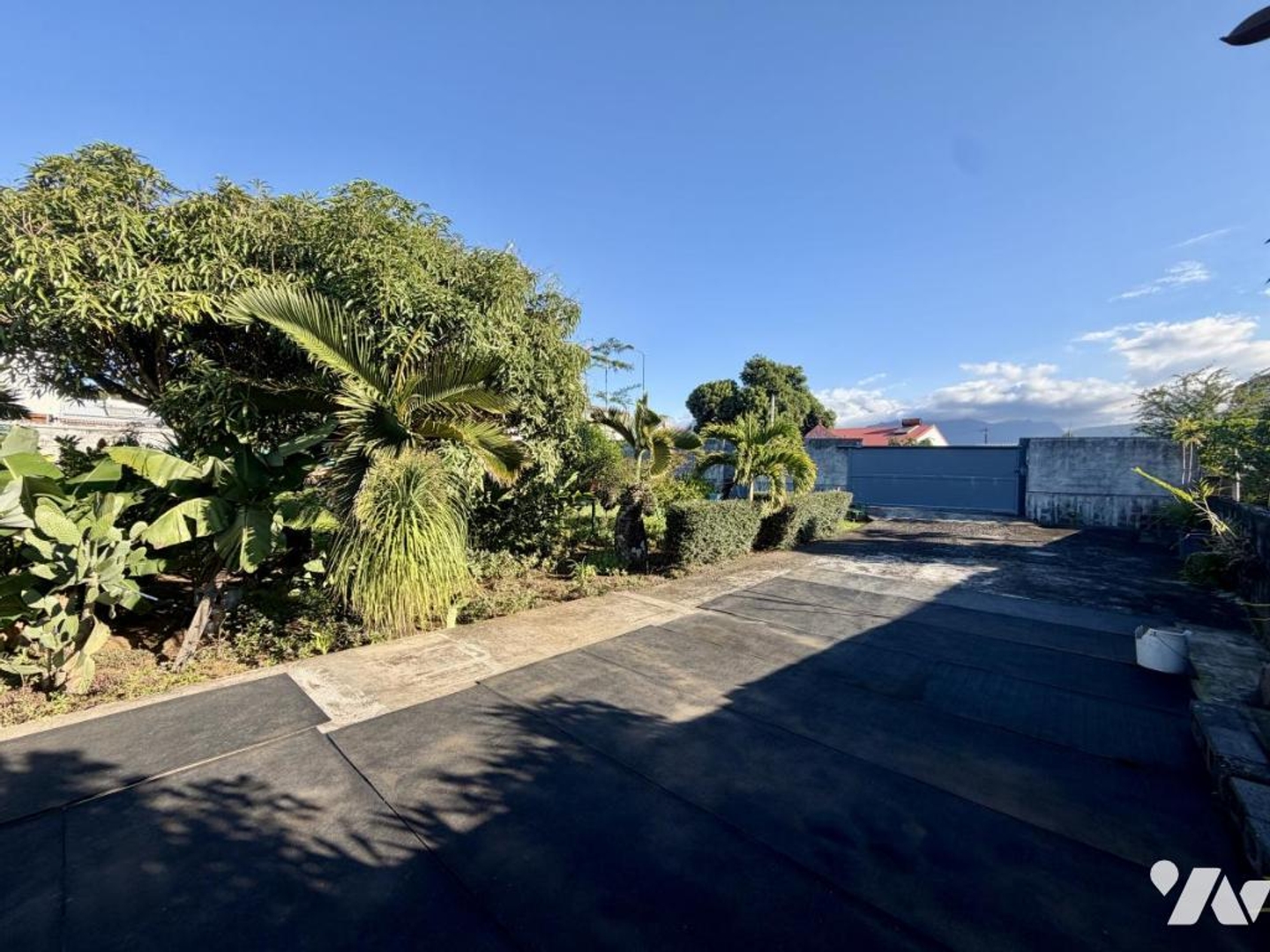 Terrain 400 m²