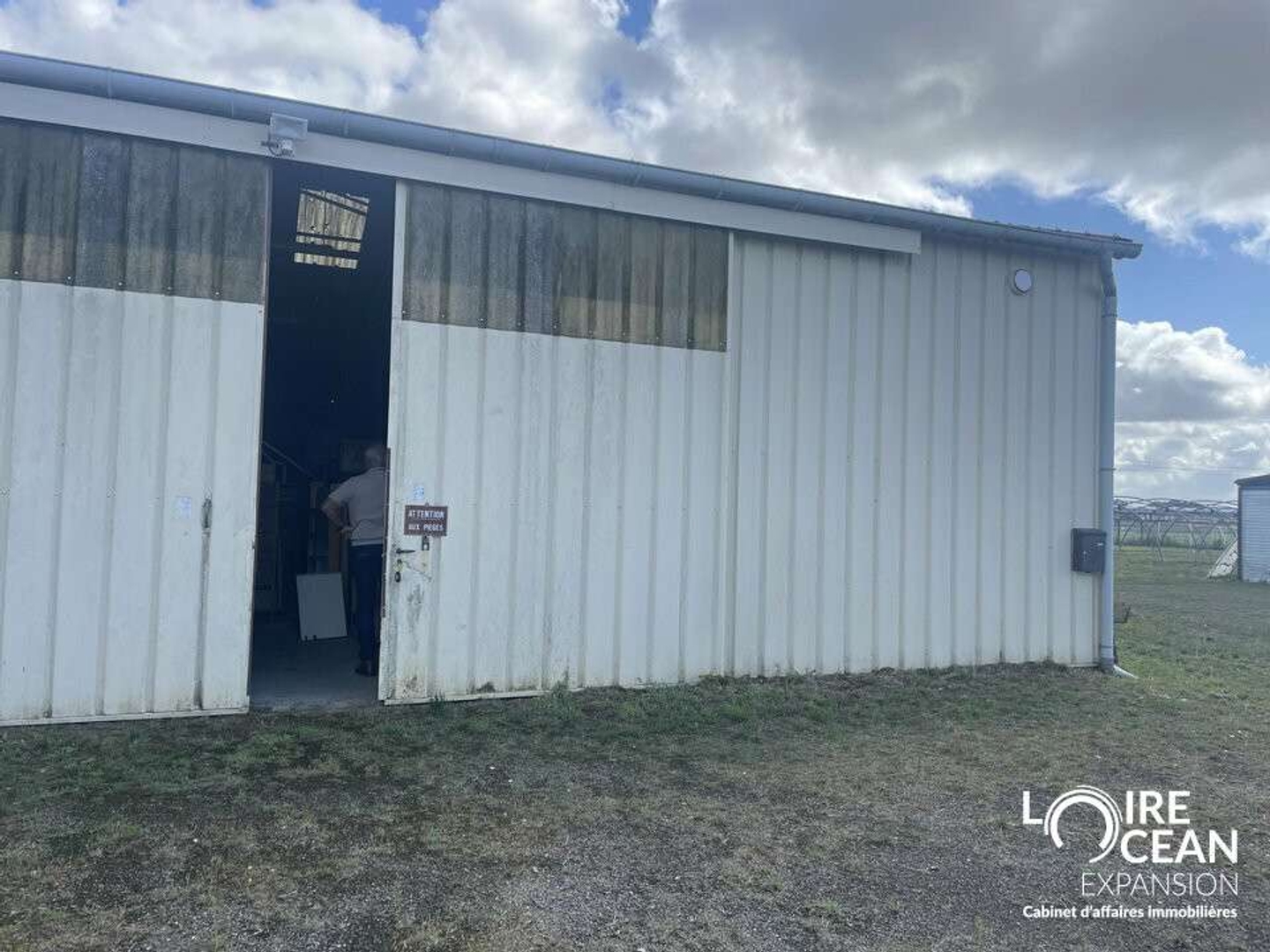 Vente bâtiment de 140m² Saint Julien de Concelles