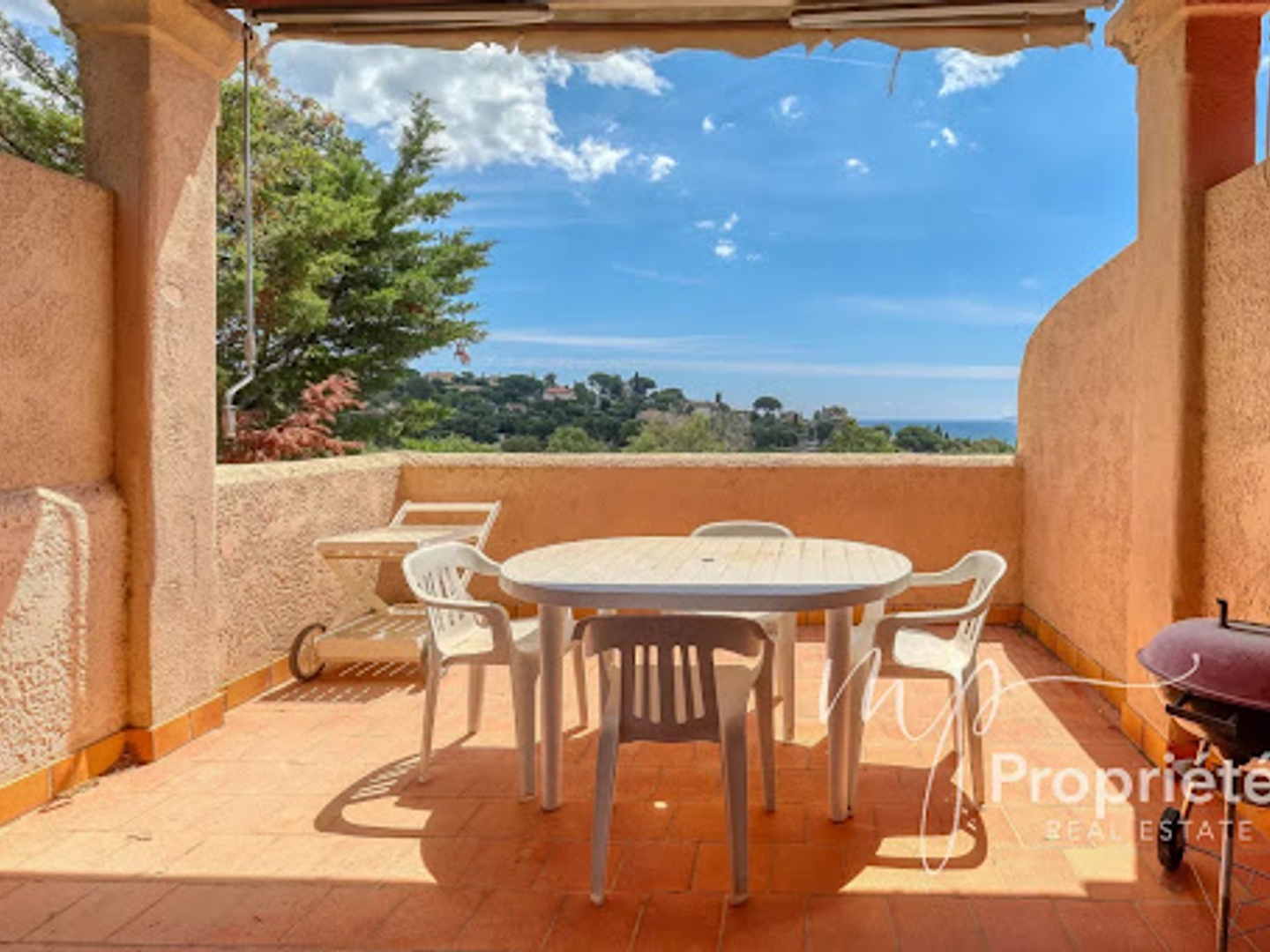 Maison à vendre - 22 pièces - 717m2 - Le Lavandou (83980)