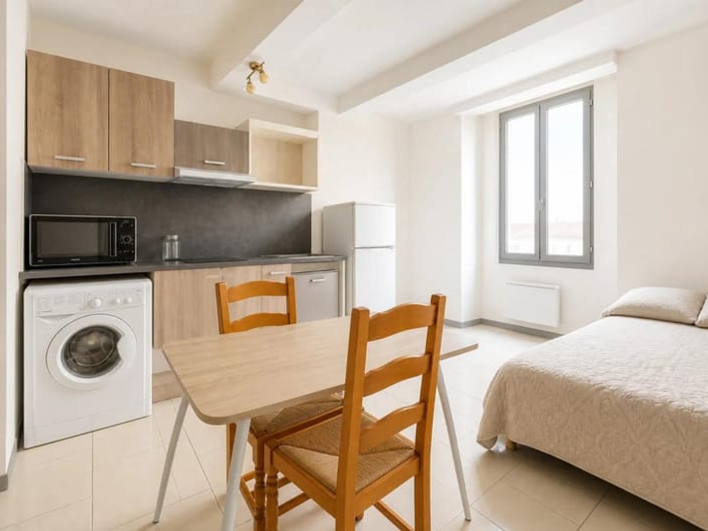 Immeuble à vendre - 10 pièces - 180m2 - Le Luc (83340)