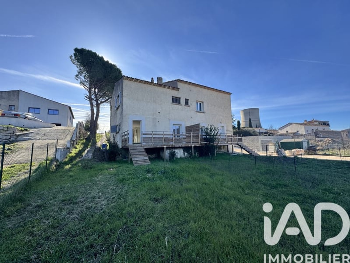 Maison avec appartements 254 m²