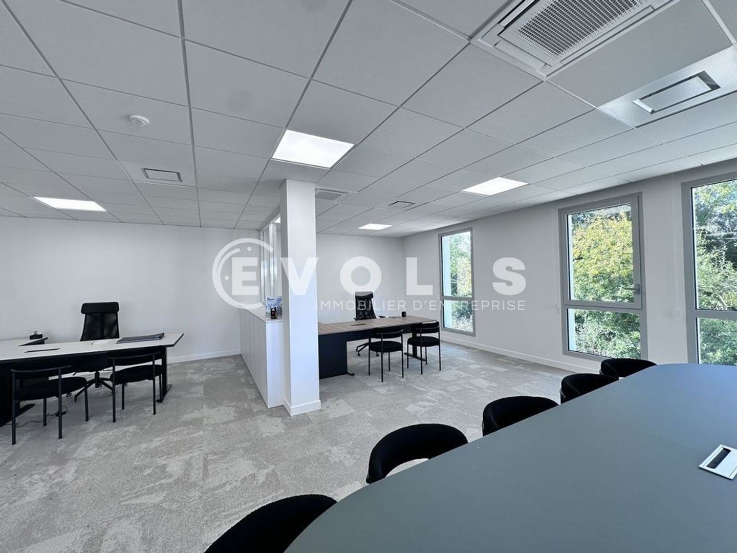 Locaux à vendre - 632m2 - Serris (77700)