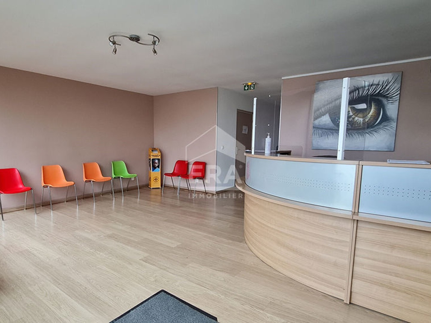 Vente / Local commercial - 113 m²