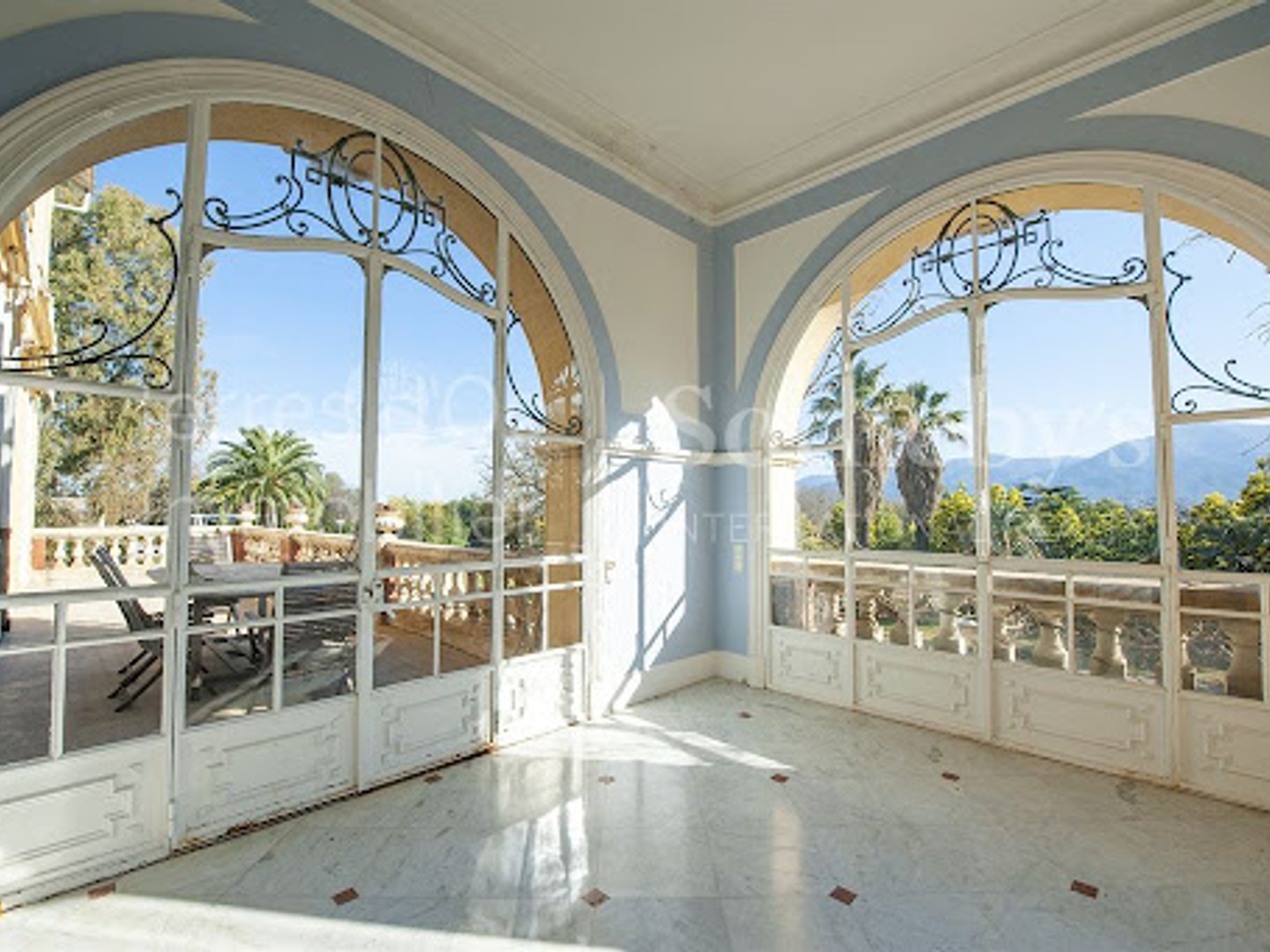 Maison à vendre - 13 pièces - 770m2 - Perpignan (66000)
