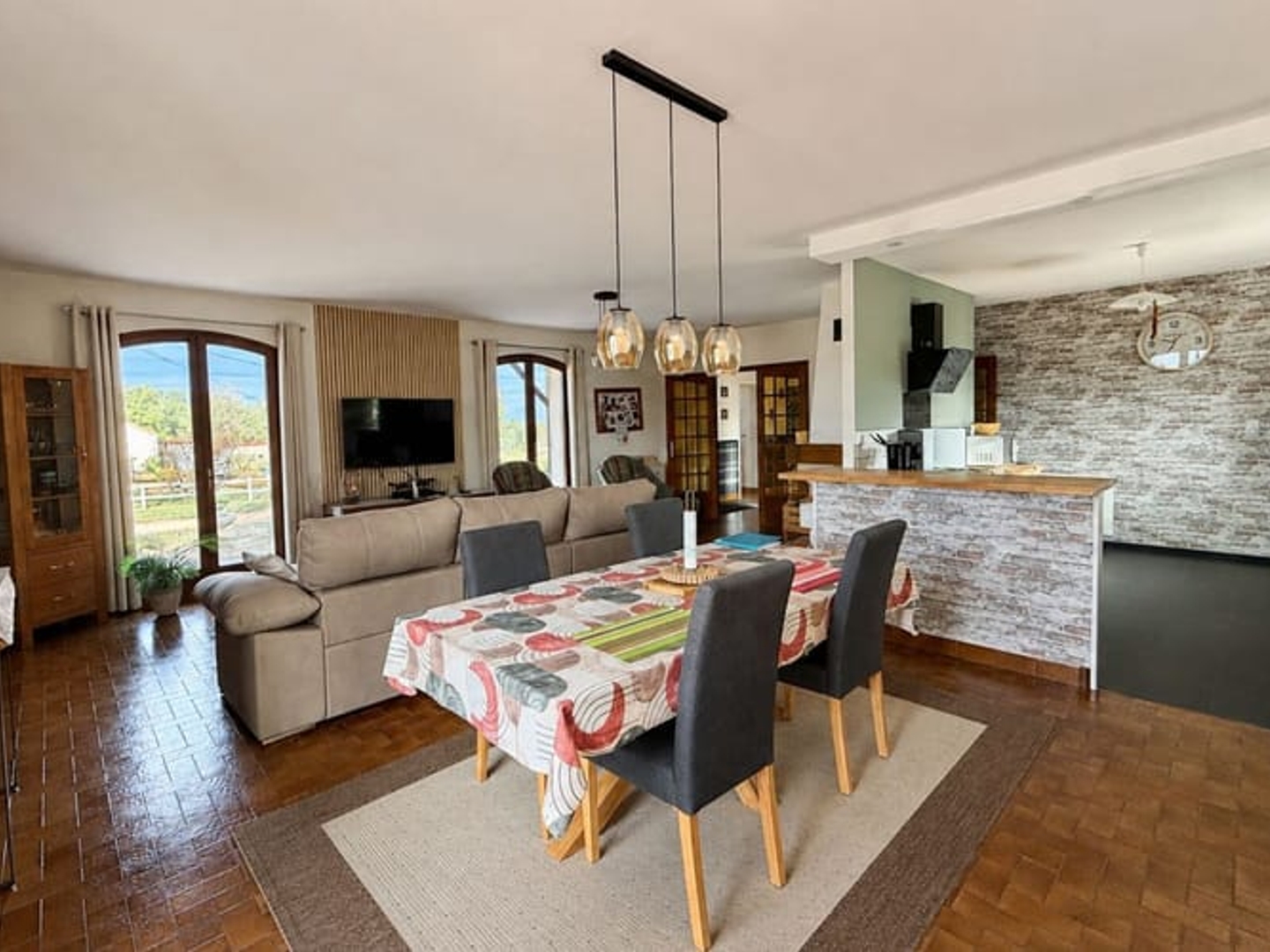 Maison à vendre - 5 pièces - 150m2 - Vallon-En-Sully (03190)