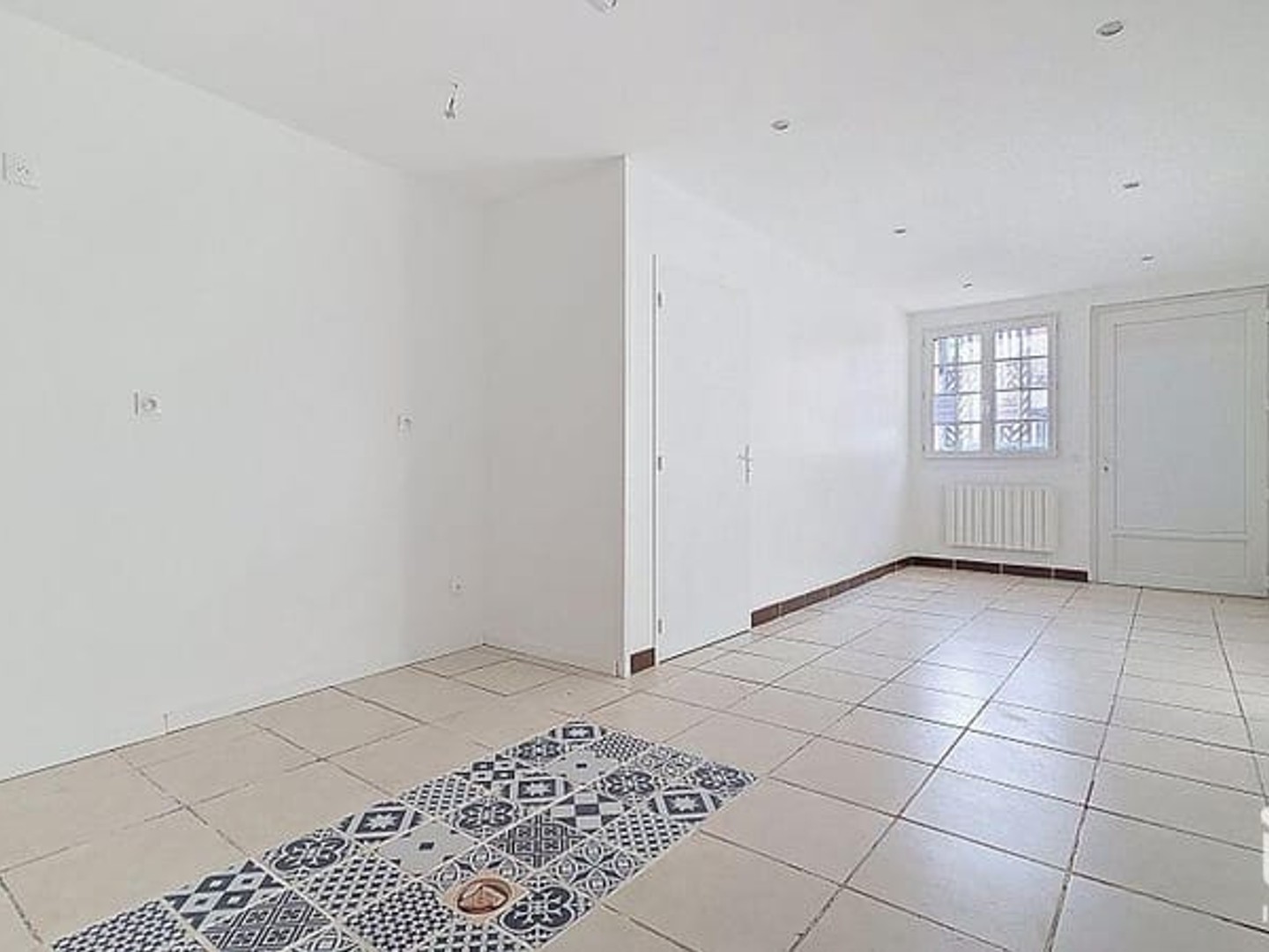 Immeuble commercial 1 pièce 27 m²