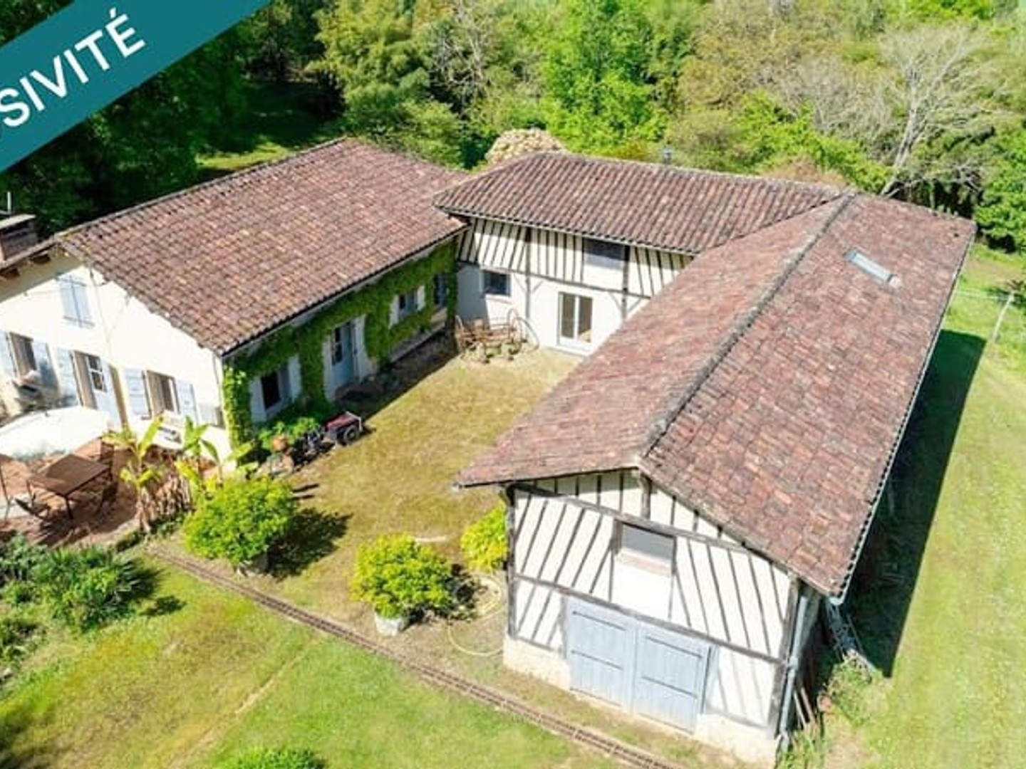 Maison 10 pièces 335 m²