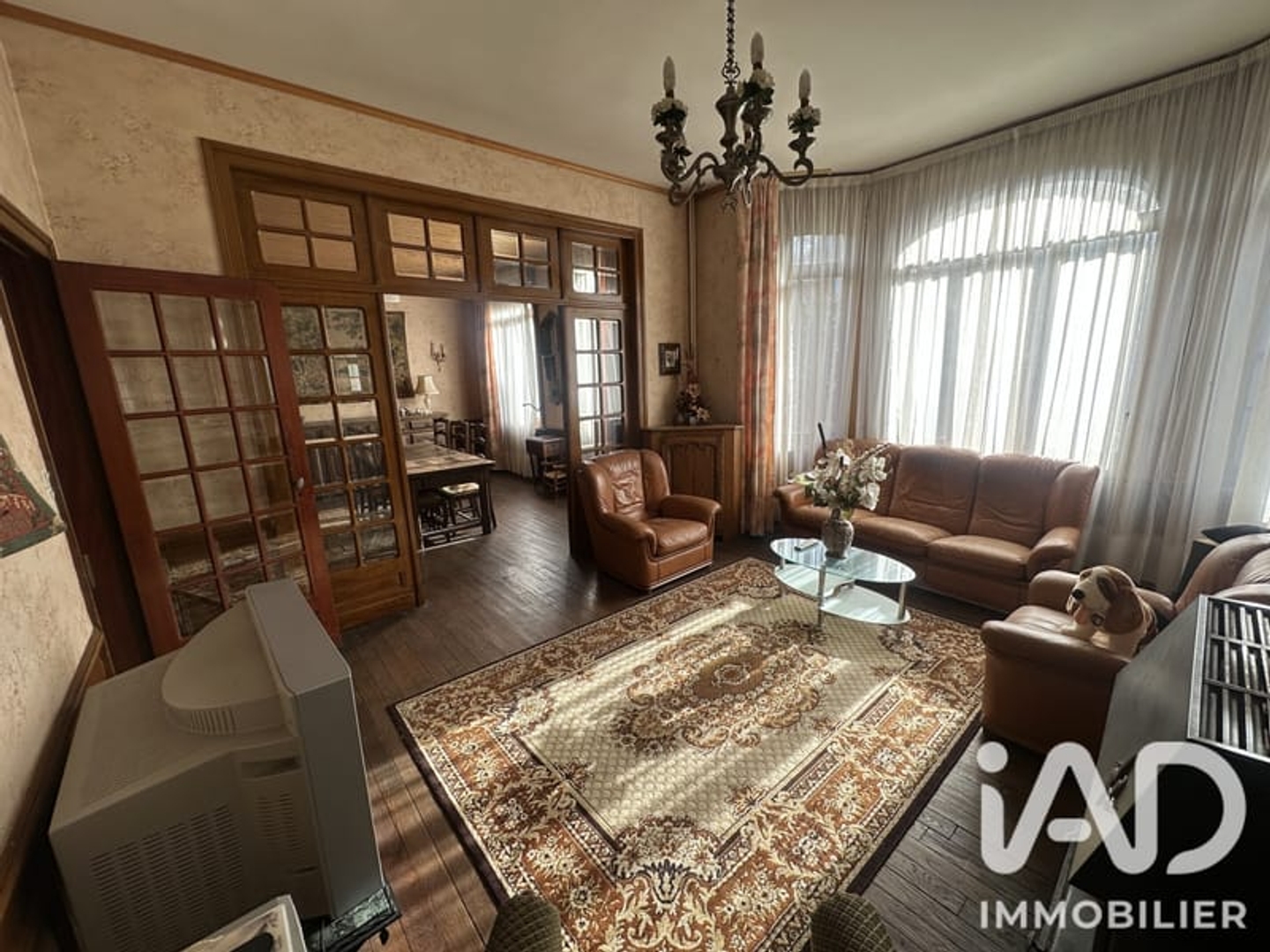 Maison 10 pièces 217 m²