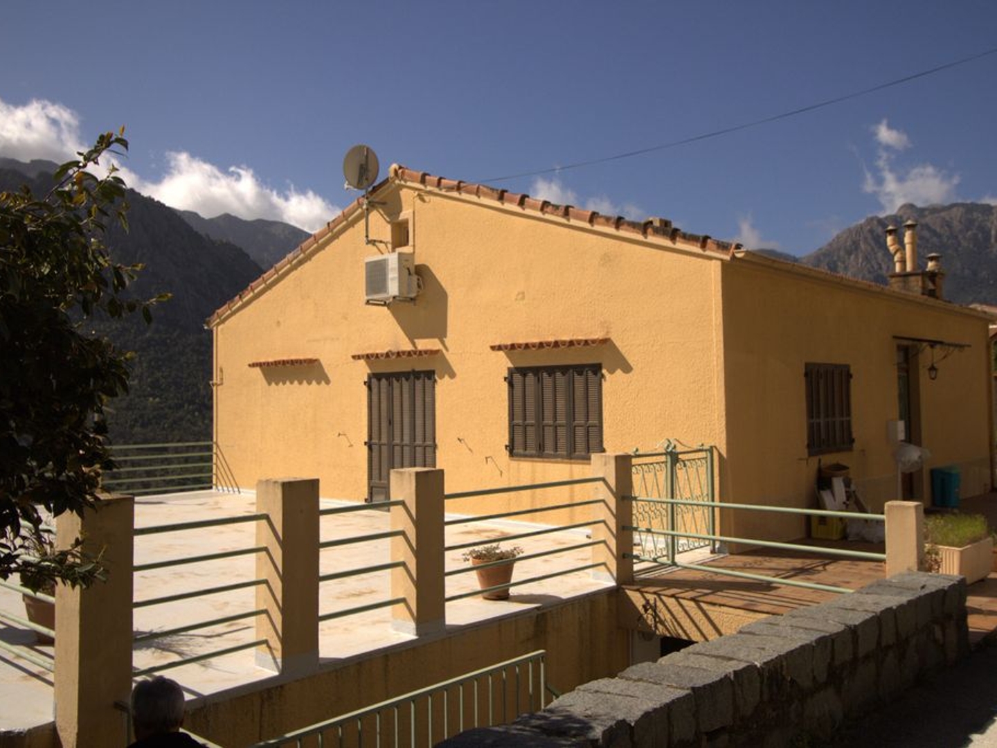 Maison à vendre - 12 pièces - 400m2 - Ota (20150)