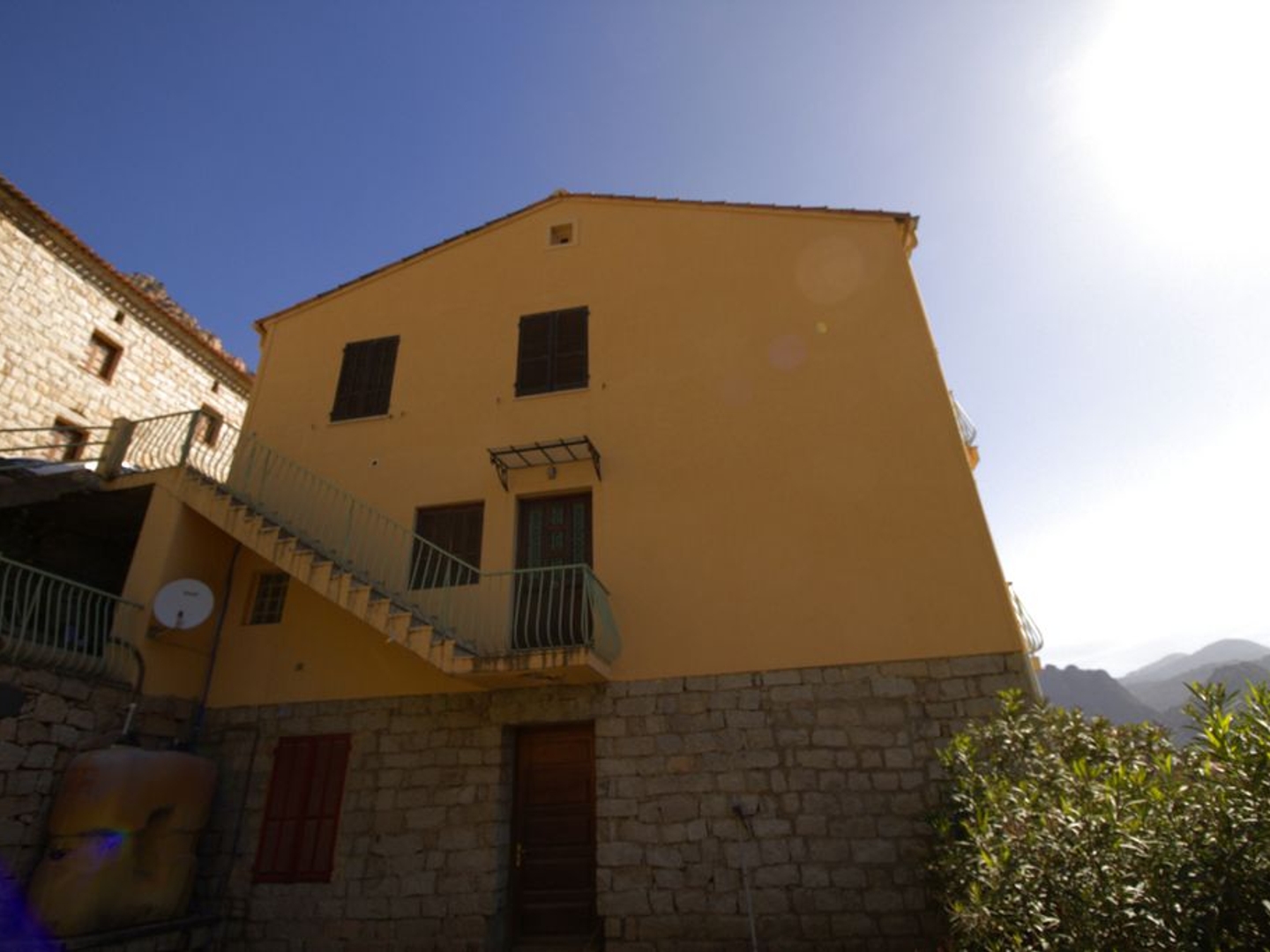 Maison à vendre - 12 pièces - 400m2 - Ota (20150)