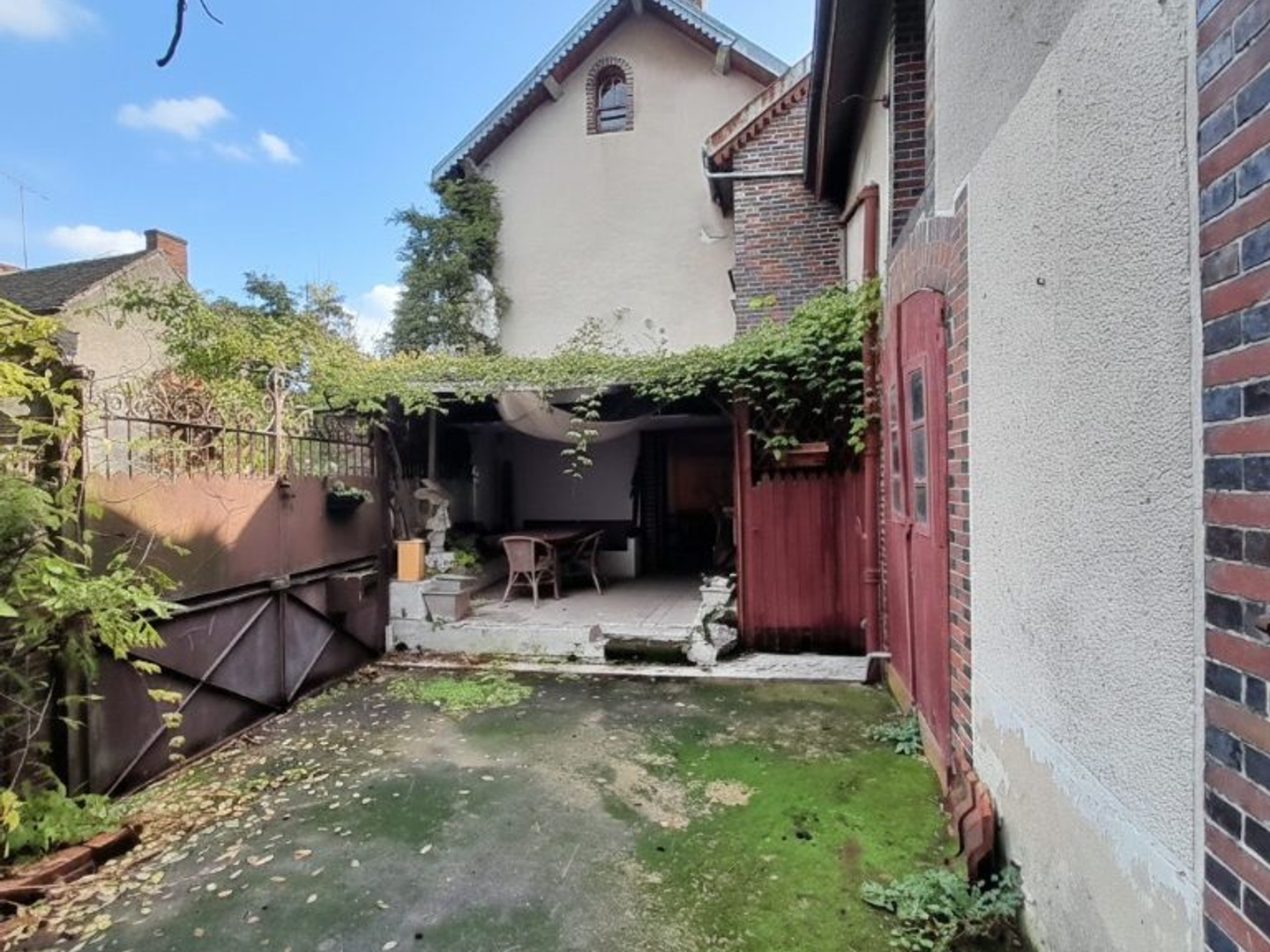Maison à vendre - 3 pièces - 107m2 - Dixmont (89500)
