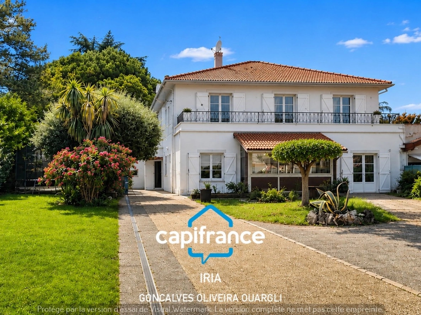 Maison à vendre - 9 pièces - 300m2 - Sainte-Livrade-Su... (47110)