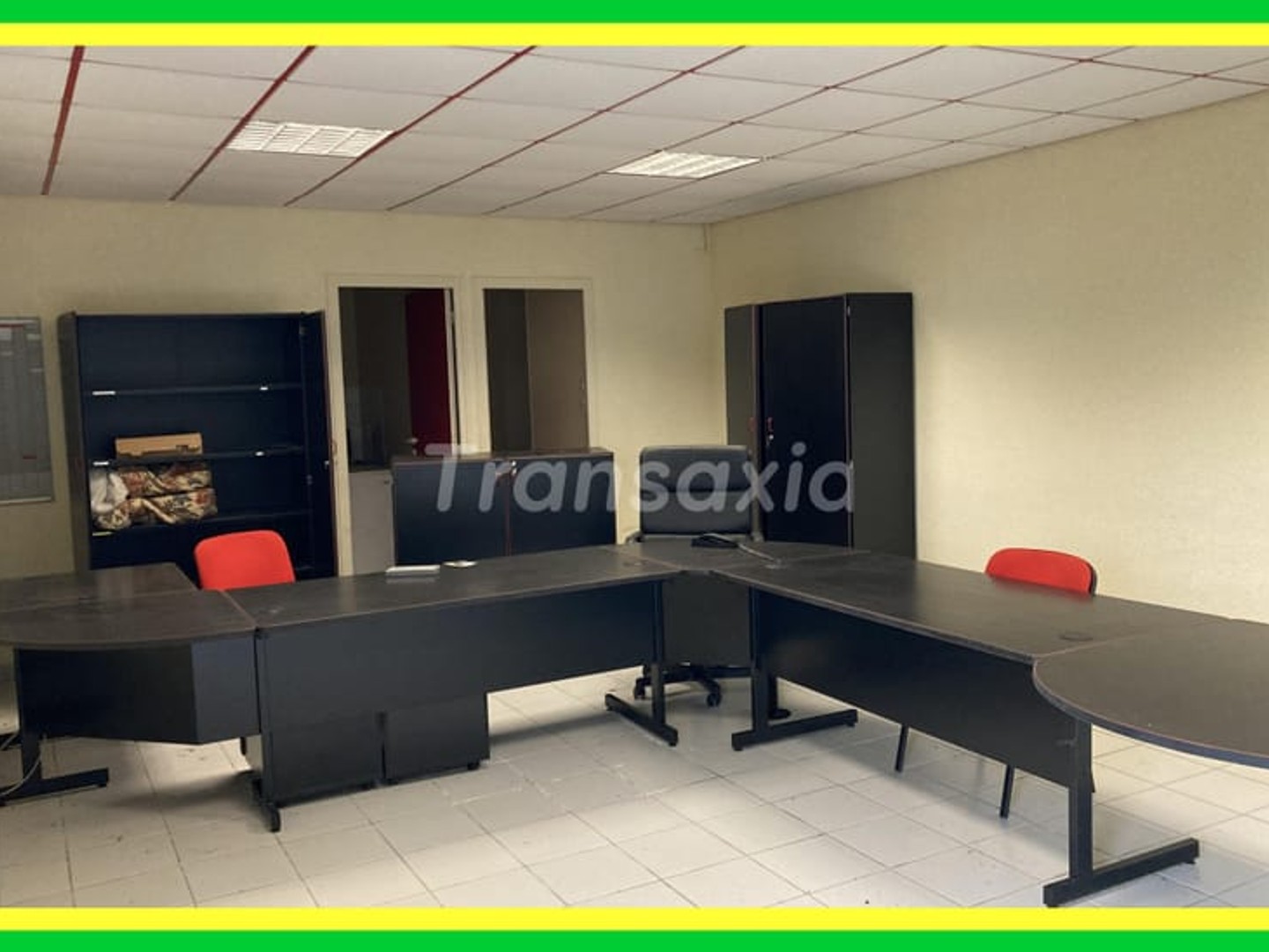 LOCAL AVEC BUREAU SUR AVORD