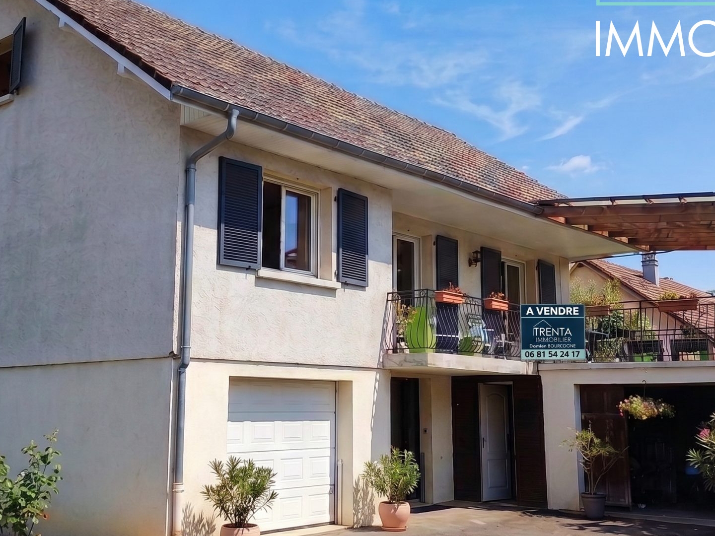 Maison individuelle 131 m²  4 chambres, 2 garages sur terrai