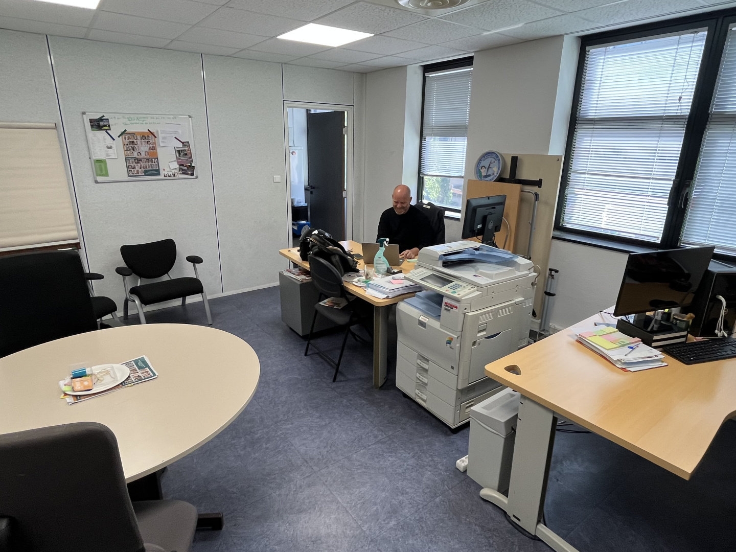 BUREAUX 225M2 + 1 PLACE DE PARKING BD LOUVAIN 8E