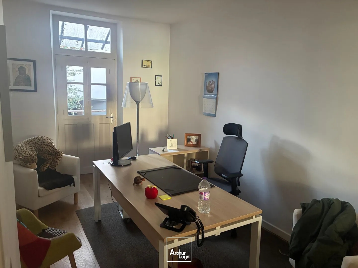 Bureaux à vendre à Nantes dans maison avec cour et combles aménageables