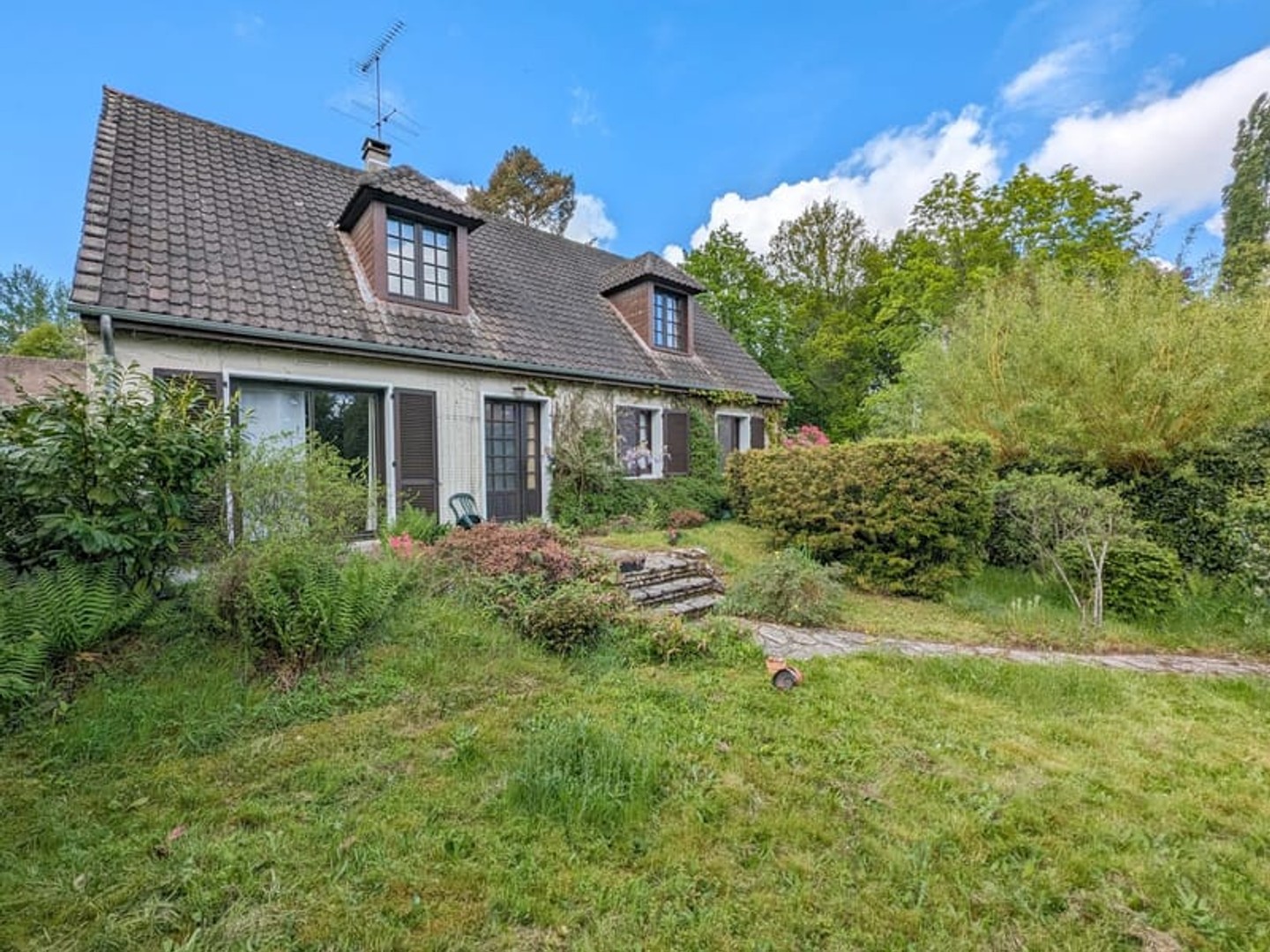 Maison de 155 m2 avec sous-sol aux Mesnuls