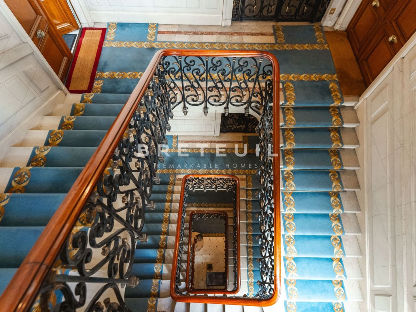 Appartement à vendre - 7 pièces - 76m2 - Paris 16e (75016)