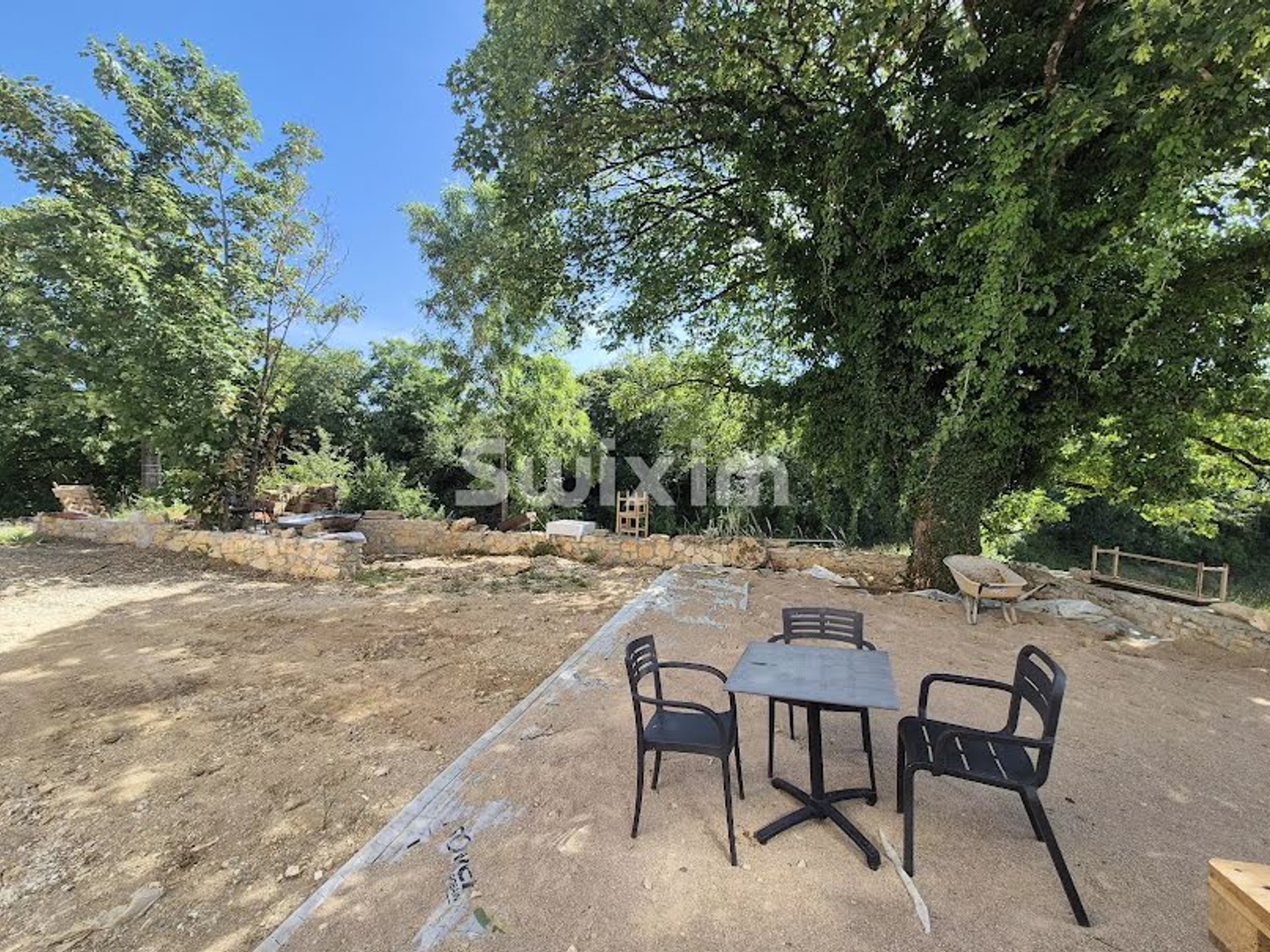 Magasin à vendre - 14 pièces - 500m2 - Lavans-Lès-Dole (39700)