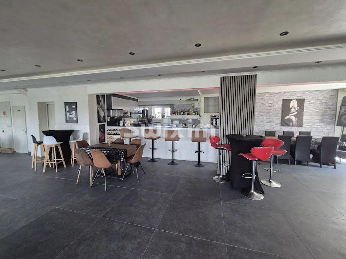 Magasin à vendre - 14 pièces - 500m2 - Lavans-Lès-Dole (39700)
