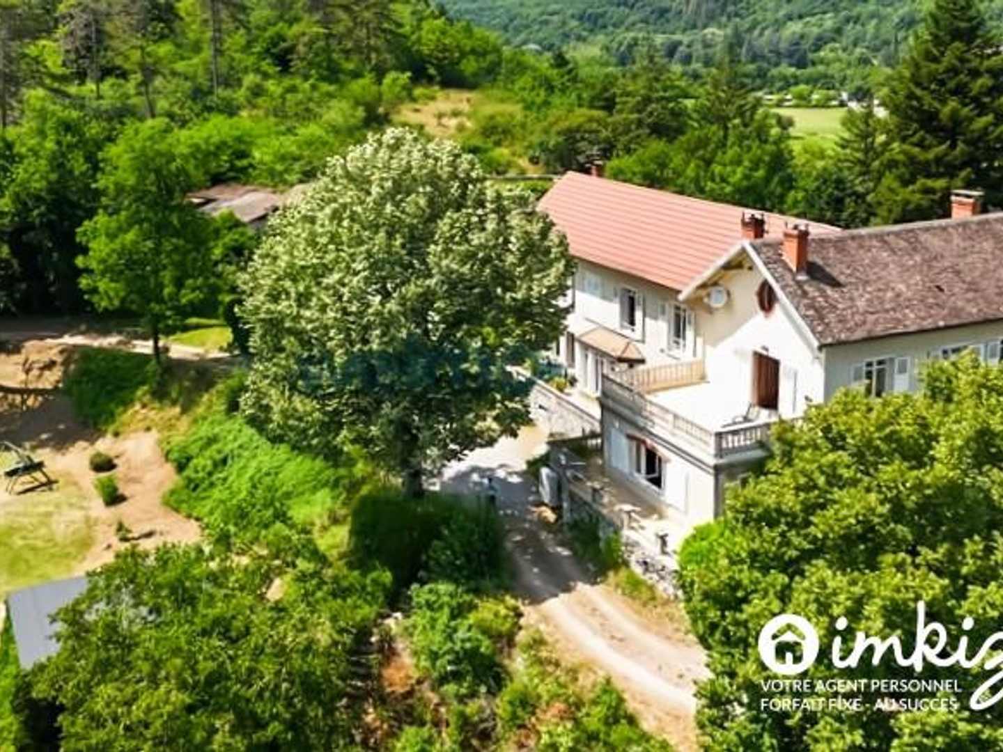 Demeure de prestige au coeur de la nature