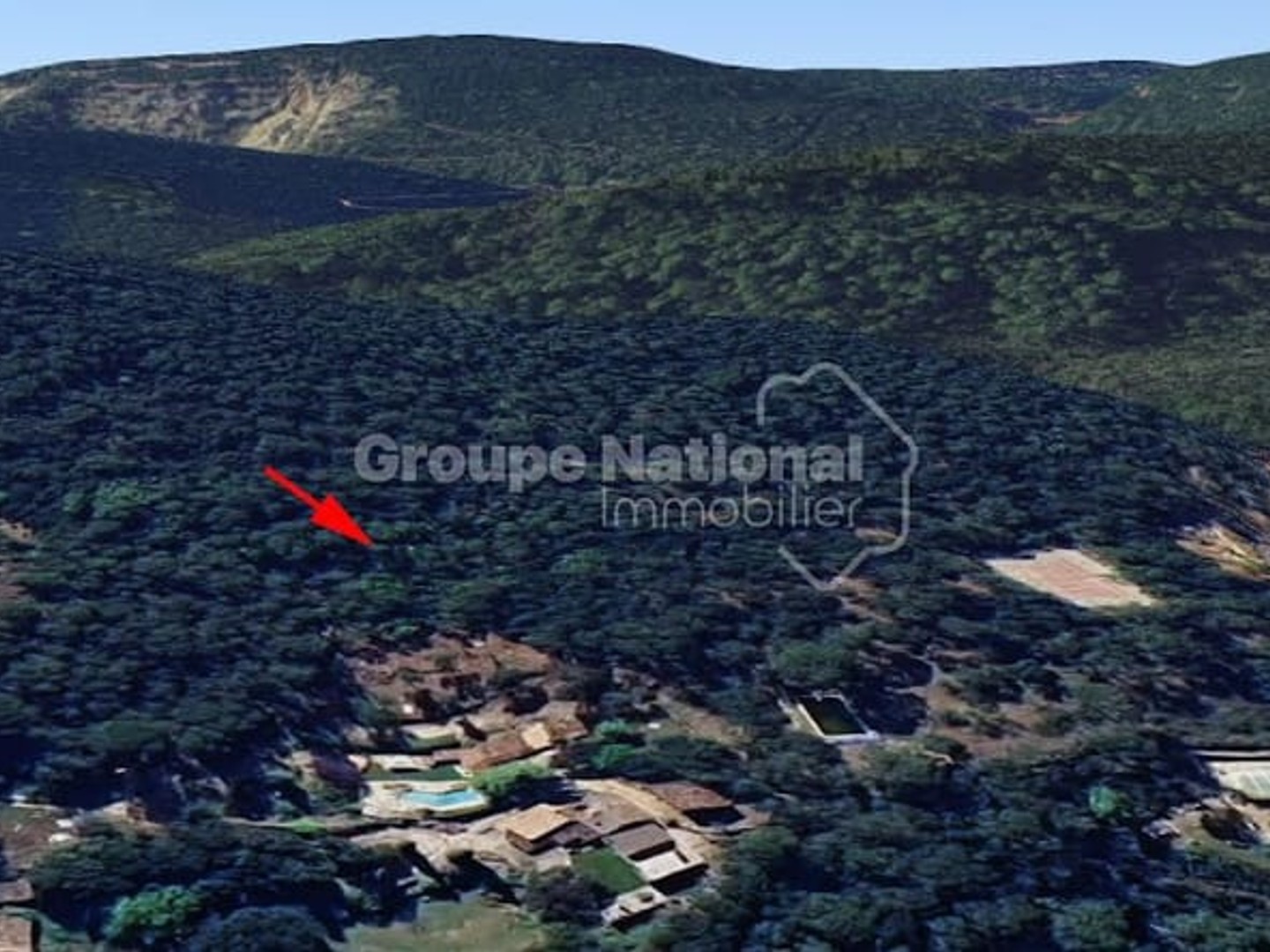 Terrain 9809 m²