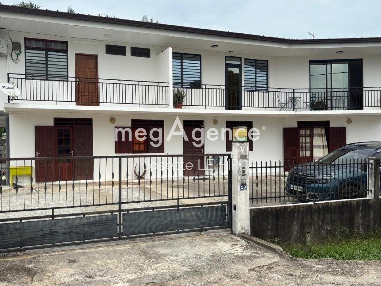 Immeuble R+1 / 402 m² Route de Bourda Montabo