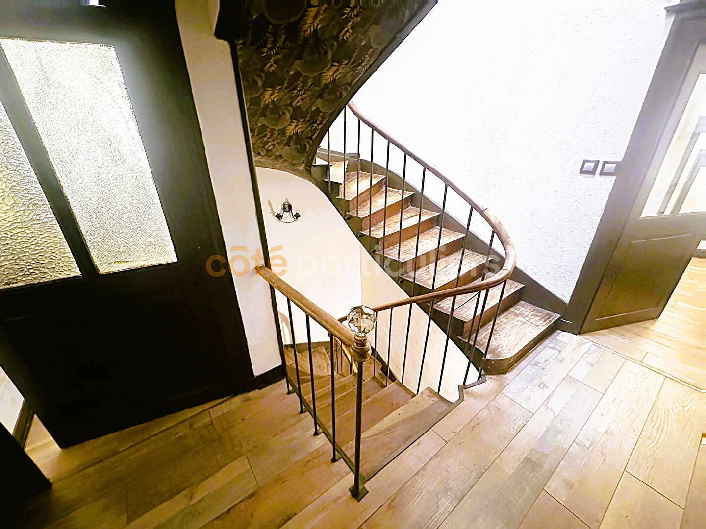 Maison à vendre - 8 pièces - 242m2 - Mirebeau (86110)